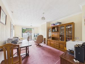 Lounge/Diner- click for photo gallery